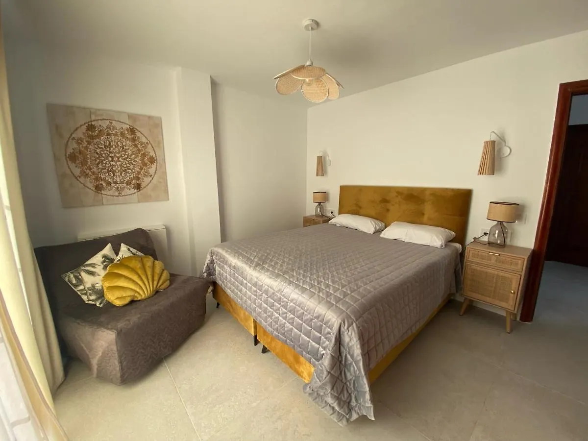Tres Terrazas Ocean View Apartment 阿德耶